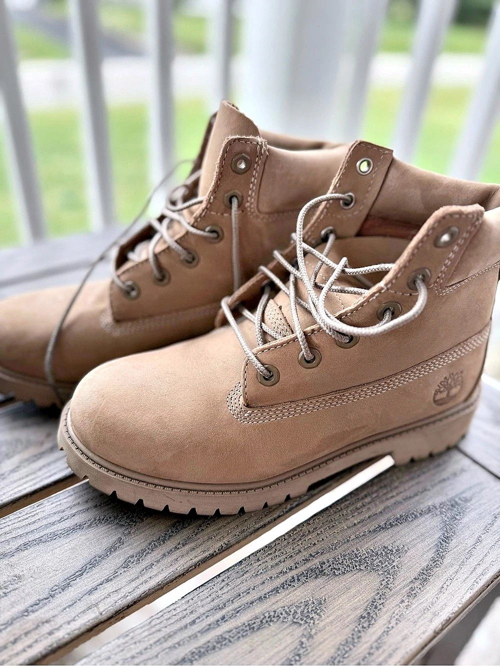 Timberland 6-Inch Premium Waterproof Boots Boys US 5.5 Woman’s US 7